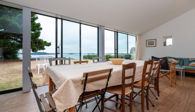 Magnificent Family Home on the Water