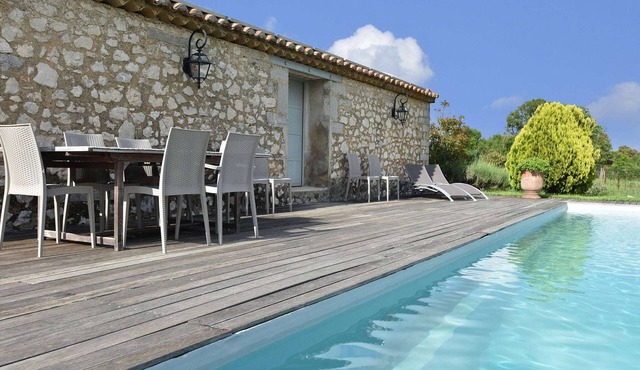 Magnificent farmhouse with private pool and garden