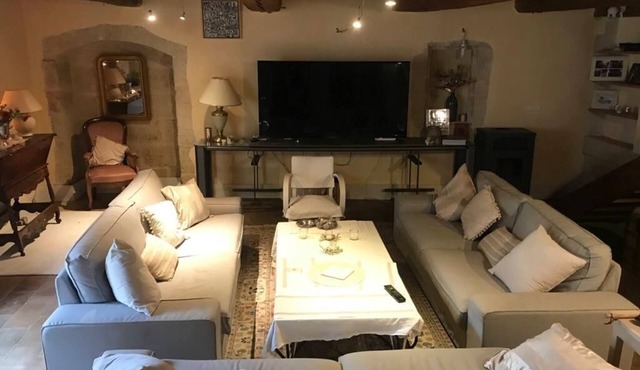 Magnificent Farmhouse with Swimming Pool, Stables and Social Areas - Ideal for Families