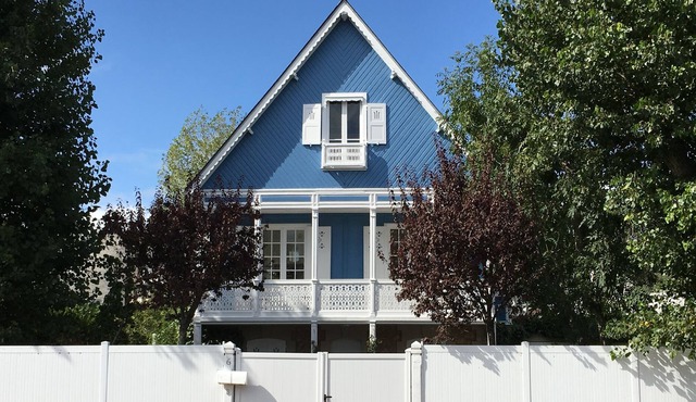 Magnificent house near the sea in Deauville
