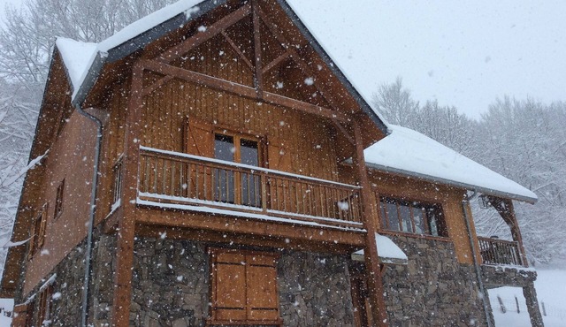 Magnificent chalet 3km from PEYRAGUDES PYRENEES LUCHON
