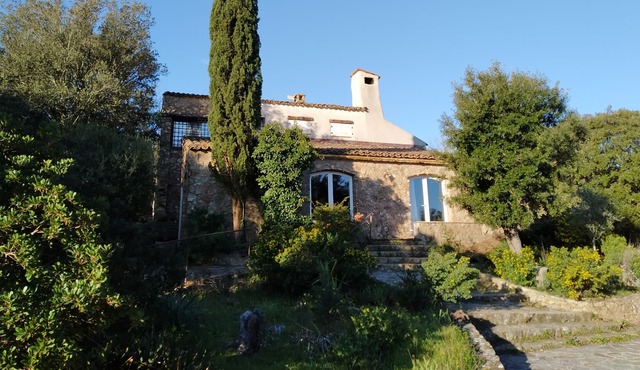 MAGNIFICENT VILLA 250 m² - Quiet with swimming pool