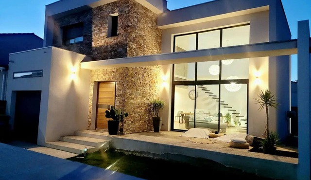 Magnificent Villa between sea and mountain private swimming pool, jacuzzi animals accepted!