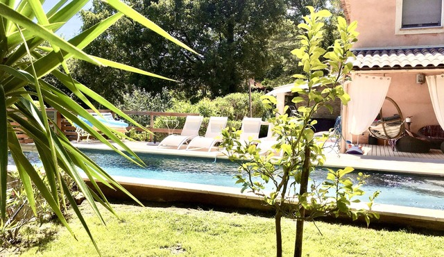 MAGNIFICENT VILLA WITH SEA VIEW, SWIMMING POOL, GARDEN, PÉTANQUE COURT