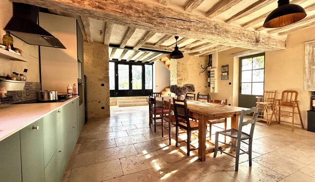 Magnificent fully renovated farmhouse