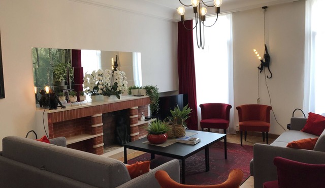 Magnificent furnished 4 *, LES FLORALIES, 200m from La Canebière, air-conditioned