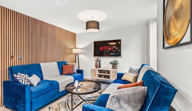 Magnificent Getaway in Cheltenham-Parking - Garden