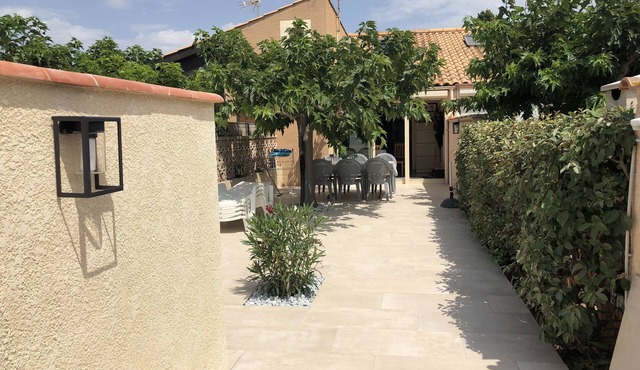 Magnificent house 150 m from the sea, listed, air-conditioned Free WiFi