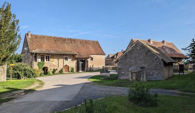 Magnificent House and Barn Conversion in Historic Village