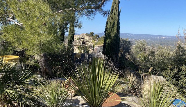 Magnificent House and Tower on Top of Menerbes with 360° Views