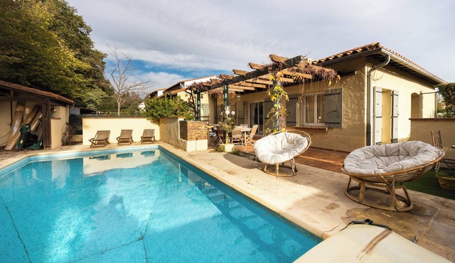 Magnificent house close to the beach