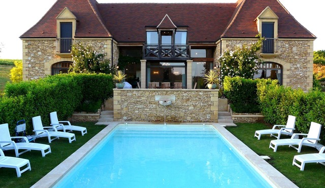 Magnificent house villa stunning views heated private pool air con. near Sarlat