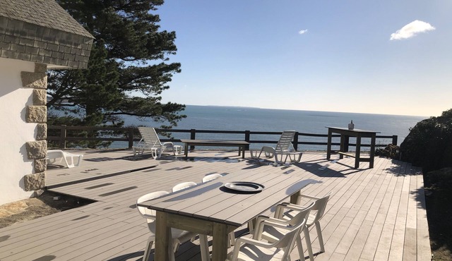 Magnificent house with ocean view