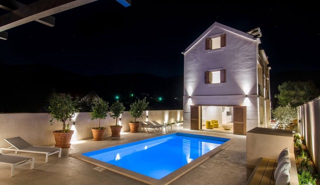 Magnificent Korcula Villa | Villa Beach Paradise | 4 Bedrooms | Gym | Sea Views