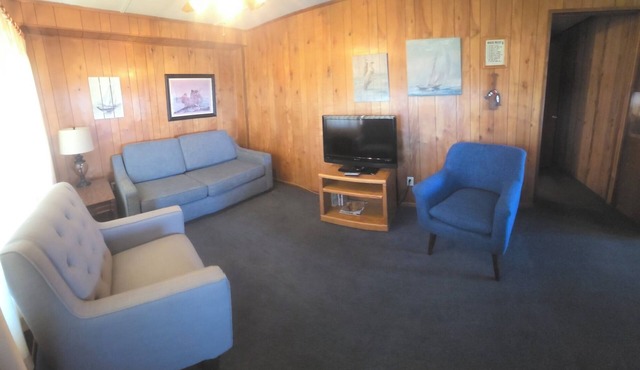 Magnificent Lake Norfork Panorama Condo #15 Located at Teal Point Resort