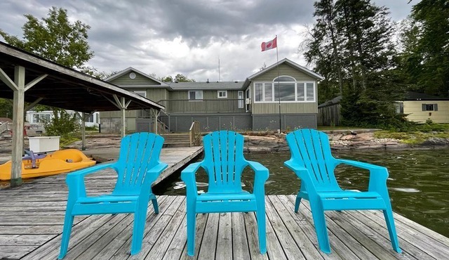 Magnificent Lakefront Modern Cottage