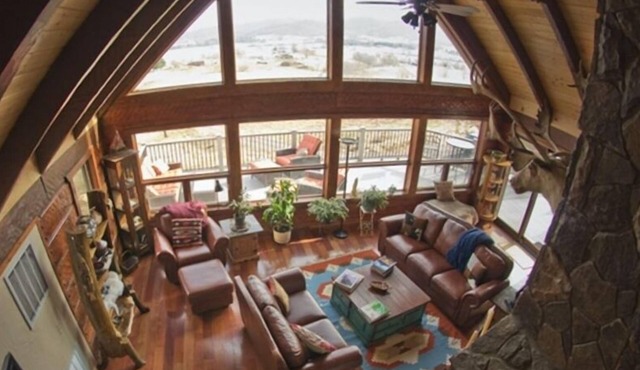 Magnificent Log Home,60 Private Acres-Stunning Mountain Views SUN DANCER