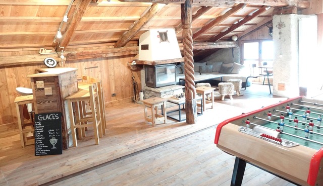Magnificent Luxury Chalet, at the Foot of the Slopes in St-véran