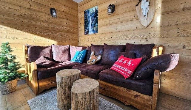Magnificent mountain chalet with outdoor wood-fired sauna, 4 stars