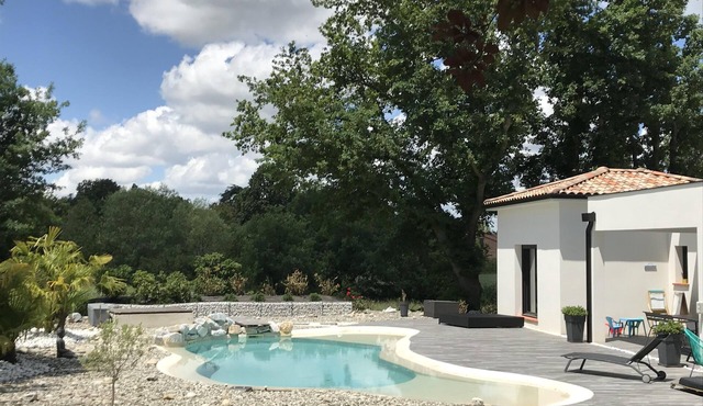 Magnificent modern house of 250m2 air-conditioned with private lagoon pool