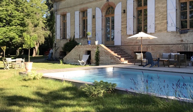 Magnificent manor house in the Lauragais region