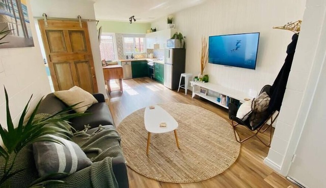 Magnificent Marino -2 Bdrm, Beach, Stylish, Modern