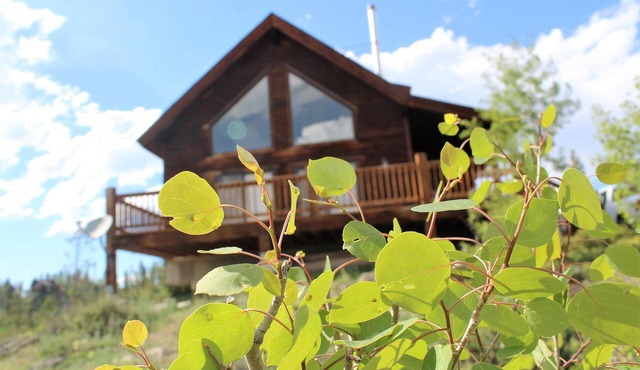 Magnificent mountain cabin with breath taking views