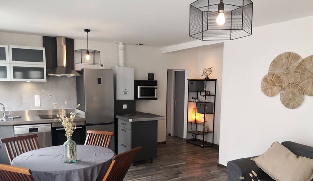 MAGNIFICENT NEW T2 OF 45M² 5MM FROM THE TRAMWAY