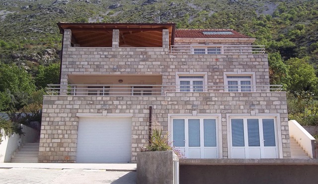 Magnificent Newly-built Villa in Mlini with Private Pool and Near Beaches