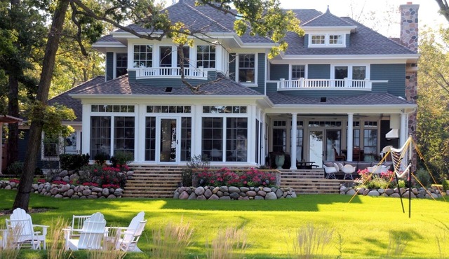 MAGNIFICENT OCONOMOWOC LAKE HOME AWAITS YOU!