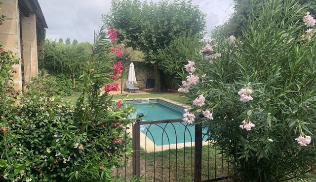 Magnificent outbuilding in Mas Provencal with swimming pool, near Pont Royal golf course