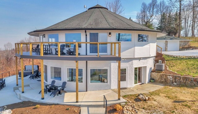 Magnificent Panoramic Mountain Views Asheville Hot Tub Golf