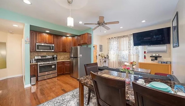 Magnificent Private Furnished Stylish New Sparkling Clean Apartment Close to NYC