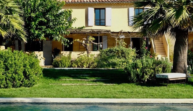 Magnificent renovated 18th century Bastide in Bandol