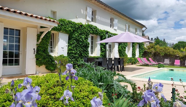 Magnificent renovated cottage of 225m² near Saint Emilion