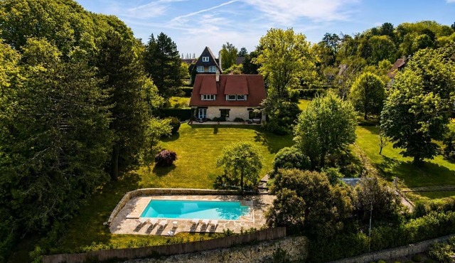 Magnificent residence Moulin Saint-Laurent Deauville with swimming pool & sauna 12 people