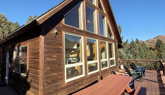 Magnificent Rocky Mountain Views - 15 Mins to Colorado Springs