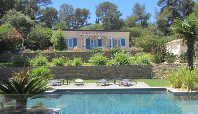 Magnificent sea view vacation, house with pool, sun terrace, garden