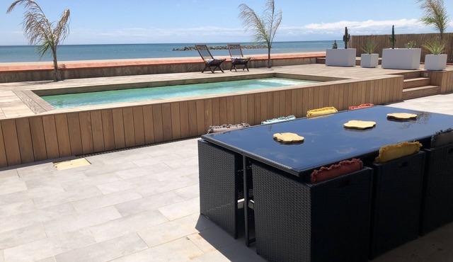 MAGNIFICENT SEA FRONT VILLA