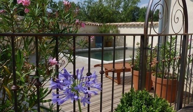 Magnificent single-storey house. Superb garden and private pool (sleeps 6)