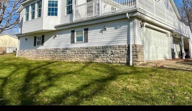 Magnificent Spacious House at Buckeye Lake