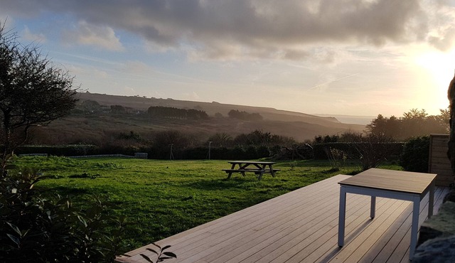 Magnificent stone house, sea view, in La Palue, Morgat
