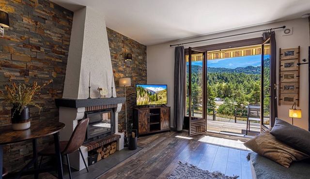 Magnificent studio with terrace and garden with breathtaking mountain views