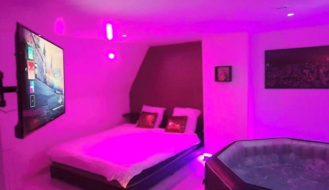 Magnificent suite with jacuzzi