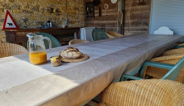 Magnificent typical Morvan house with swimming pool