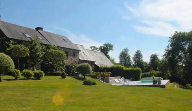 Magnificent Val Ory estate with swimming pool