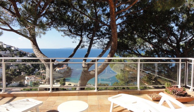 Magnificent view of Canyelles cove - Costa Brava 10mn walk from the beach