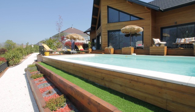 Magnificent villa with heated pool air conditioning