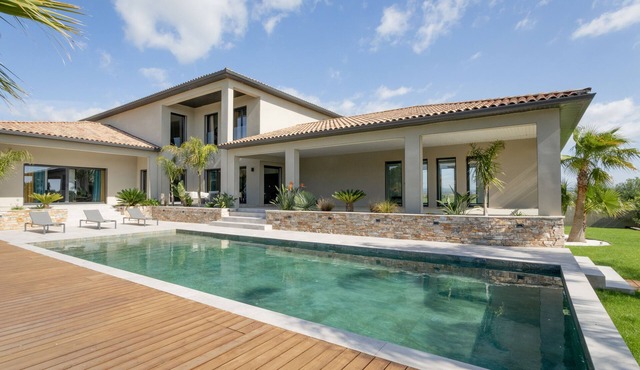 Magnificent villa 5 bedrooms, 2 swimming pools, Spa