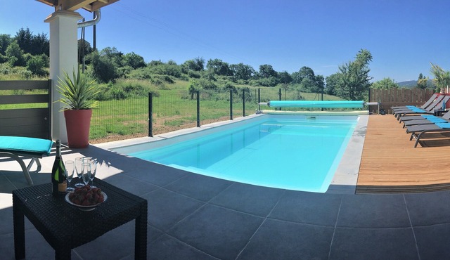 Magnificent villa any comfort, private and heated swimming pool, south Ardèche